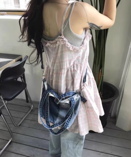 GEMEDA(ジェメダ)の「チェック柄 ティアードキャミミニワンピース(ワンピース・レディース・イエロー/ブルー/ピンク・M)」の22枚目の写真