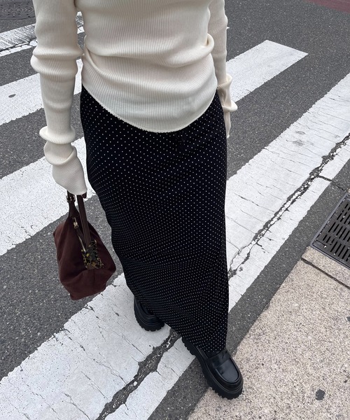 Reurie'（レウリィ）の「ドットパターンイージースカート(ayaka select) / ロング丈 ストレッチ素材 シンプル フェミニン 大人カジュアル 韓国（スカート・レディース・グレー/ブラック・FREE）」の9枚目の写真