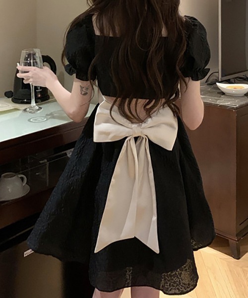gossip!ロサンゼルス(ゴシップロサンゼルス)の「YUGA バックシャン ミニワンピース(ワンピース・レディース・ブラック・M/L)」の2枚目の写真