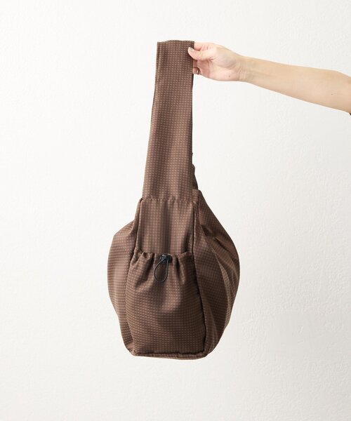 ear PAPILLONNER（イアパピヨネ）の「ビッグショルダーバッグ《A4サイズ対応》（ショルダーバッグ・レディース・ブルー/ブラウン・FREE）」の6枚目の写真