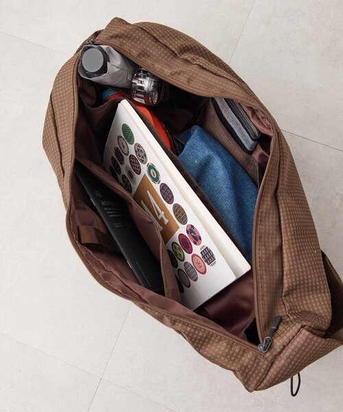 ear PAPILLONNER（イアパピヨネ）の「ビッグショルダーバッグ《A4サイズ対応》（ショルダーバッグ・レディース・ブルー/ブラウン・FREE）」の19枚目の写真