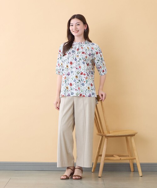 amaca(アマカ)の「【LIBERTY】MEADOW MUSE フリルブラウス(シャツ/ブラウス・レディース・ダークネイビー/オフホワイト・40/38)」の4枚目の写真
