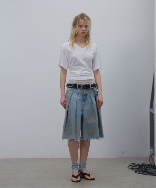 LCDC TM(エルシーディーシーティーエム)の「TUCK BERMUDA SHORTS (BLUE)(デニムパンツ・レディース・その他・SMALL/MEDIUM)」の5枚目の写真