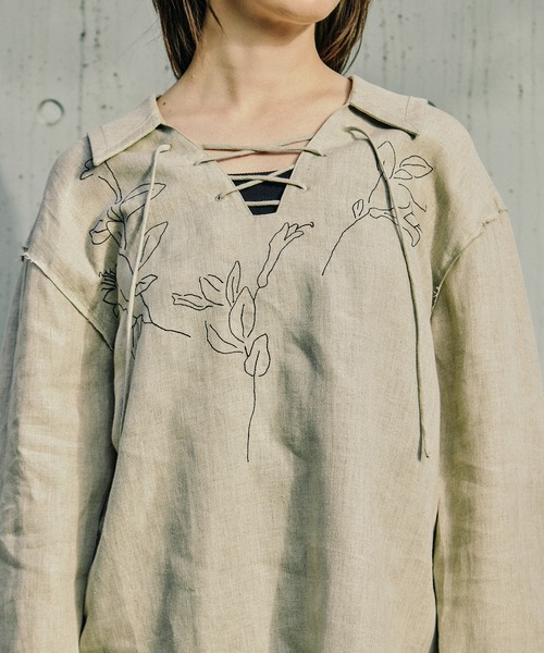 TANAKA（タナカ）の「[TANAKA/タナカ]THE TUNIC（シャツ/ブラウス・レディース・ベージュ・S/XS）」の10枚目の写真