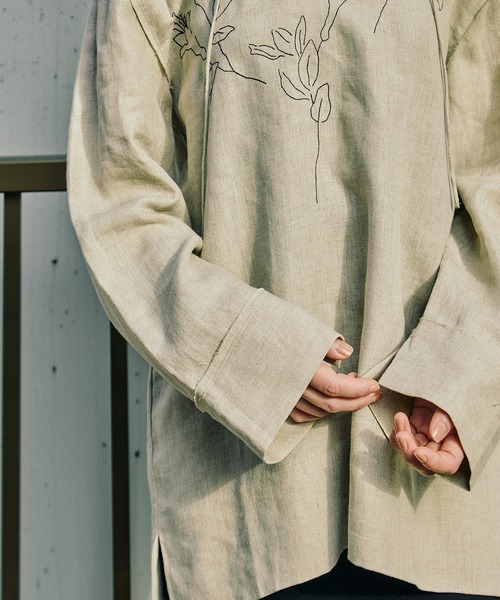 TANAKA（タナカ）の「[TANAKA/タナカ]THE TUNIC（シャツ/ブラウス・レディース・ベージュ・S/XS）」の11枚目の写真