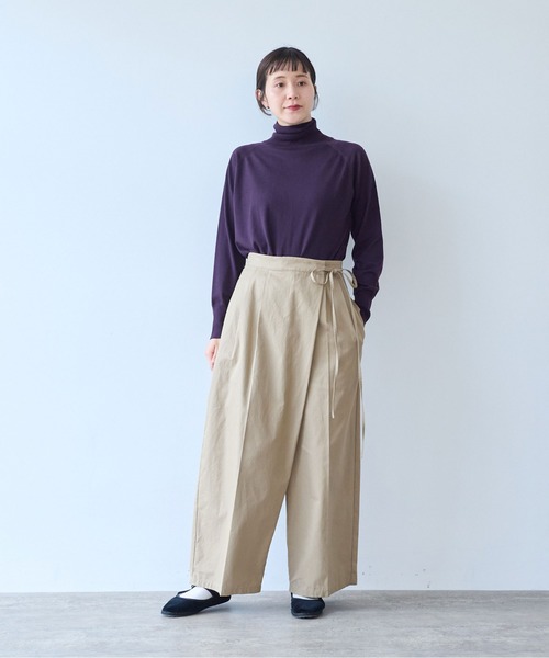 yuni(ユニ )の「master seed Cotton chino wrap pants(その他パンツ・レディース・ベージュ/アイボリー・M/S)」の4枚目の写真