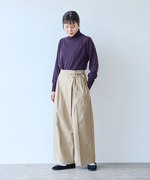yuni(ユニ )の「master seed Cotton chino wrap pants(その他パンツ・レディース・ベージュ/アイボリー・M/S)」の5枚目の写真