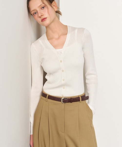 GENERAL IDEA(ジェネラルアイデア)の「【GENERAL IDEA】テンセルリブVネックカーディガン / TENCEL RIBBED V-NECK CARDIGAN(カーディガン/ボレロ・レディース・ホワイト・L/M/S)」の9枚目の写真