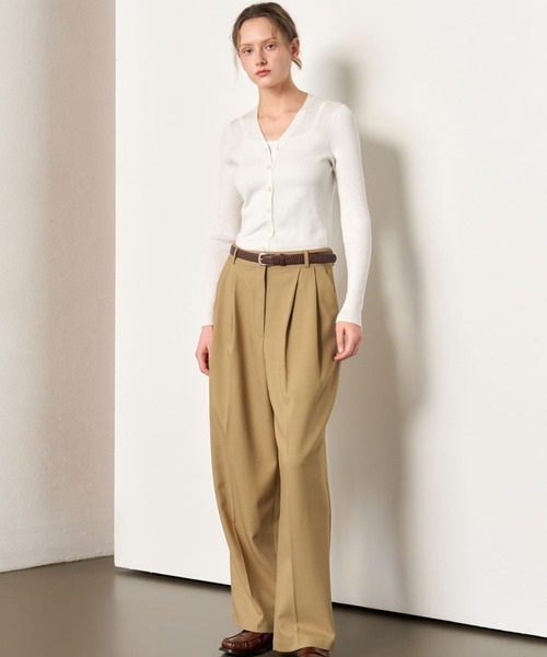 GENERAL IDEA(ジェネラルアイデア)の「【GENERAL IDEA】テンセルリブVネックカーディガン / TENCEL RIBBED V-NECK CARDIGAN(カーディガン/ボレロ・レディース・ホワイト・L/M/S)」の6枚目の写真