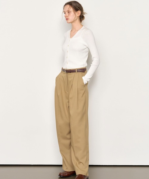GENERAL IDEA(ジェネラルアイデア)の「【GENERAL IDEA】テンセルリブVネックカーディガン / TENCEL RIBBED V-NECK CARDIGAN(カーディガン/ボレロ・レディース・ホワイト・L/M/S)」の7枚目の写真