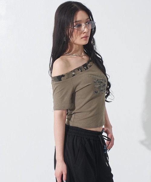 ANAP(アナップ)の「ナンバリング カモフラ Tシャツ トップス(Tシャツ/カットソー・レディース・ホワイト/ブラック/カーキ・F)」の12枚目の写真