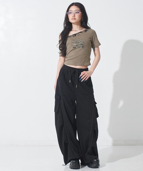 ANAP(アナップ)の「ナンバリング カモフラ Tシャツ トップス(Tシャツ/カットソー・レディース・ホワイト/ブラック/カーキ・F)」の13枚目の写真