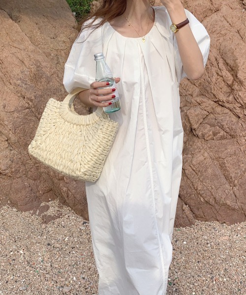 AMAJI（アマジ）の「パフスリーブ ルーズ ワンピース（ワンピース・レディース・グレー/ホワイト・FREE）」の5枚目の写真