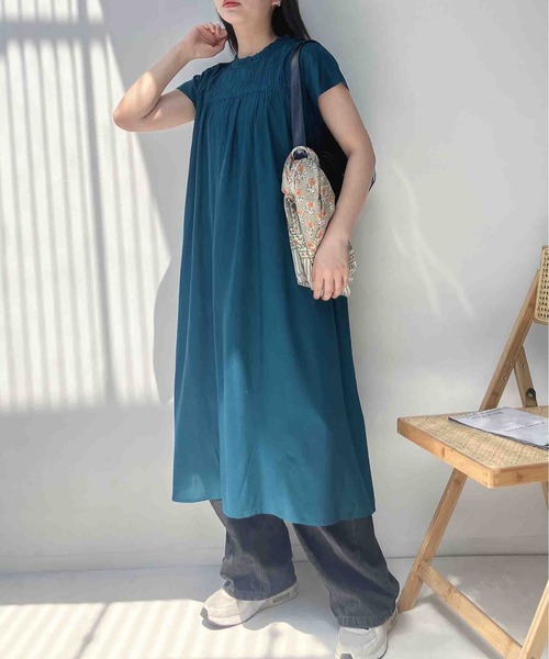 AS KNOW AS plus(アズノゥアズプラス)の「〇ひんやり涼しい インド 衿フリルとシャーリングワンピース(ワンピース・レディース・ネイビー系/ダークグリーン/ブラック・FREE)」の14枚目の写真