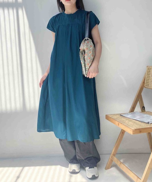 AS KNOW AS plus(アズノゥアズプラス)の「〇ひんやり涼しい インド 衿フリルとシャーリングワンピース(ワンピース・レディース・ネイビー系/ダークグリーン/ブラック・FREE)」の15枚目の写真