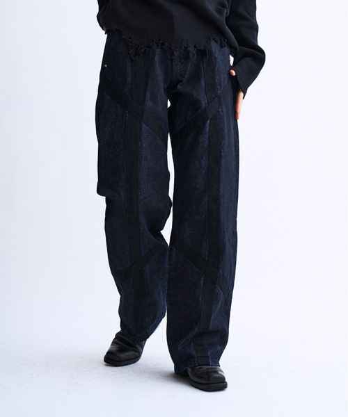 PHILTHEORY（フィルセオリー）の「Weathered coating denim pants / ウェザードコーティングデニムパンツ（デニムパンツ・メンズ・ブラック/ブルー・3/1/2）」の2枚目の写真