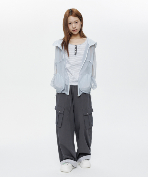 OHESHIO(オヘシオ)の「SHEER SOFT WINDBREAKER, SKY BLUE(ナイロンジャケット・レディース・その他・FREE)」の7枚目の写真