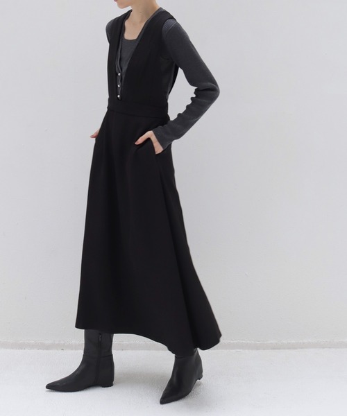 DRESSLAVE(ドレスレイブ)の「asetate twill pinafore dress(アセテートツイルピナフォアドレス)(ワンピース・レディース・ブラック/カーキ・38)」の4枚目の写真