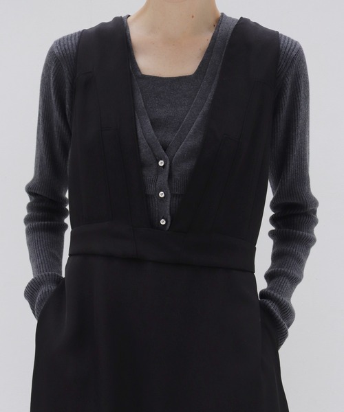 DRESSLAVE(ドレスレイブ)の「asetate twill pinafore dress(アセテートツイルピナフォアドレス)(ワンピース・レディース・ブラック/カーキ・38)」の7枚目の写真