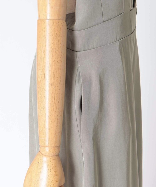 DRESSLAVE(ドレスレイブ)の「asetate twill pinafore dress(アセテートツイルピナフォアドレス)(ワンピース・レディース・ブラック/カーキ・38)」の13枚目の写真