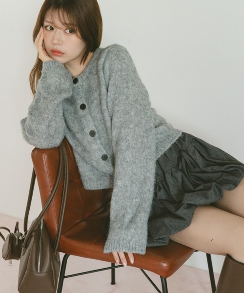 VANNIE U(ヴァニーユー)の「モヘア起毛コンパクトニットカーディガン(カーディガン/ボレロ・レディース・ライトピンク/アイボリー/グレー・FREE)」の8枚目の写真