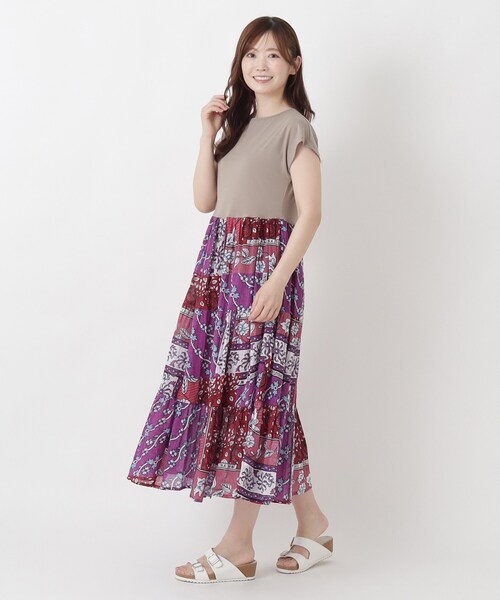 one'sterrace(ワンズテラス)の「リゾート コンビパッチワーク風ワンピース(ワンピース・レディース・カーキ系5/ベージュ系8/ネイビー系5・02)」の2枚目の写真