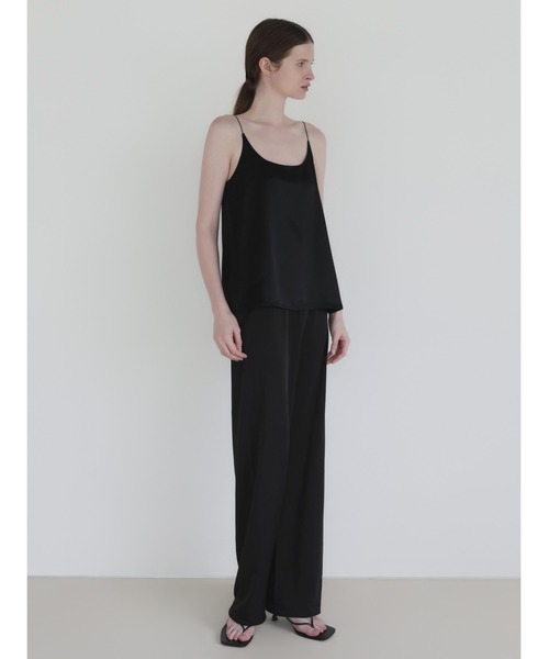 NOWNS(ナウンス)の「Lula | Satin sleek pants(その他パンツ・レディース・ブラック/アイボリー・FREE)」の1枚目の写真