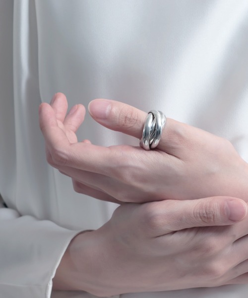YArKA（ヤーカ）の「【YArKA/ヤーカ】quad 4layer volume ring [oasV4] / 4レイヤー甲丸ボリュームリング（リング・レディース・シルバー・#11/#13/#17/#15/#19）」の3枚目の写真