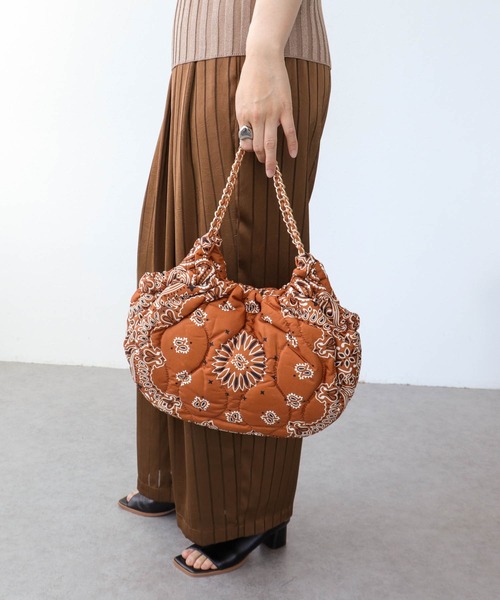 Three Four Time（ｽﾘｰﾌｫｰﾀｲﾑ）の「バンダナプリントギャザーBAG（ショルダーバッグ・レディース・ブラウン/ブラック/グリーン・FREE）」の18枚目の写真