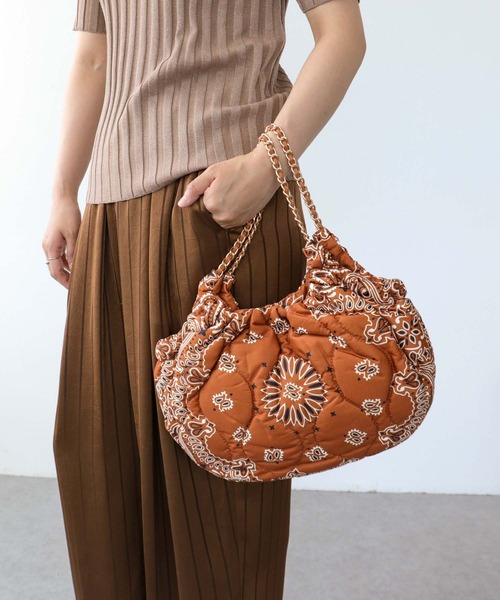 Three Four Time（ｽﾘｰﾌｫｰﾀｲﾑ）の「バンダナプリントギャザーBAG（ショルダーバッグ・レディース・ブラウン/ブラック/グリーン・FREE）」の16枚目の写真