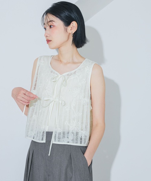 LAKOLE(ラコレ)の「コード刺繍レースベスト / 839307(ベスト・レディース・ブラック/オレンジ/アイボリー・FREE)」の21枚目の写真