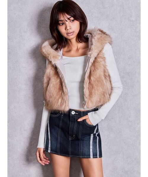 GYDA(ジェイダ)の「ハイウエストCURVE LINEスカートライクデニムショートパンツ(デニムスカート・レディース・ブラック/インディゴブルー・SMALL/MEDIUM)」の8枚目の写真