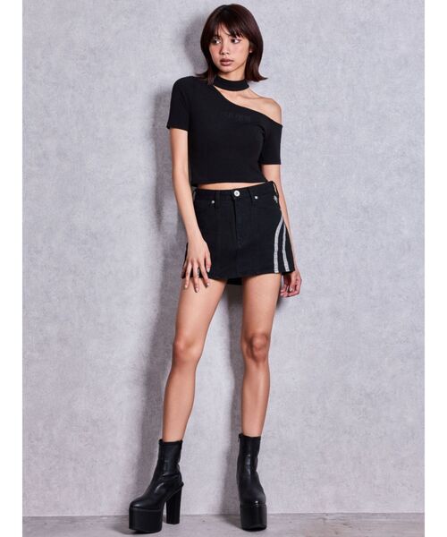 GYDA(ジェイダ)の「ハイウエストCURVE LINEスカートライクデニムショートパンツ(デニムスカート・レディース・ブラック/インディゴブルー・SMALL/MEDIUM)」の15枚目の写真