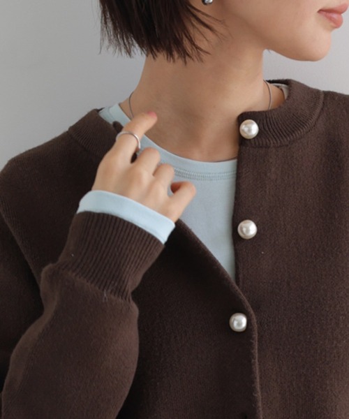 andme(アンドミー)の「【選べるネックデザイン】フライス長袖トップス(Tシャツ/カットソー・レディース・サックスブルー系/アイボリー系/ブラック系/ブラック/アイボリー/サックスブルー・FREE)」の6枚目の写真
