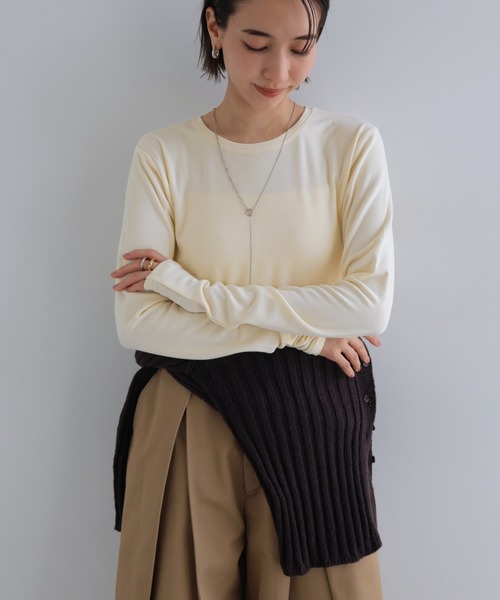 andme(アンドミー)の「【選べるネックデザイン】フライス長袖トップス(Tシャツ/カットソー・レディース・サックスブルー系/アイボリー系/ブラック系/ブラック/アイボリー/サックスブルー・FREE)」の2枚目の写真