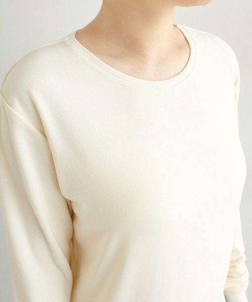 andme(アンドミー)の「【選べるネックデザイン】フライス長袖トップス(Tシャツ/カットソー・レディース・サックスブルー系/アイボリー系/ブラック系/ブラック/アイボリー/サックスブルー・FREE)」の16枚目の写真