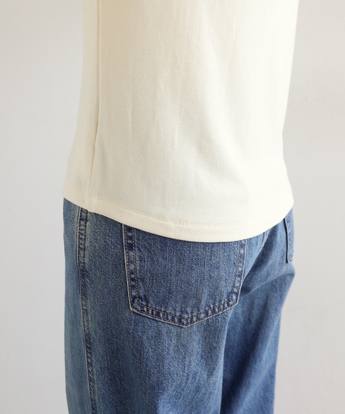 andme(アンドミー)の「【選べるネックデザイン】フライス長袖トップス(Tシャツ/カットソー・レディース・サックスブルー系/アイボリー系/ブラック系/ブラック/アイボリー/サックスブルー・FREE)」の20枚目の写真