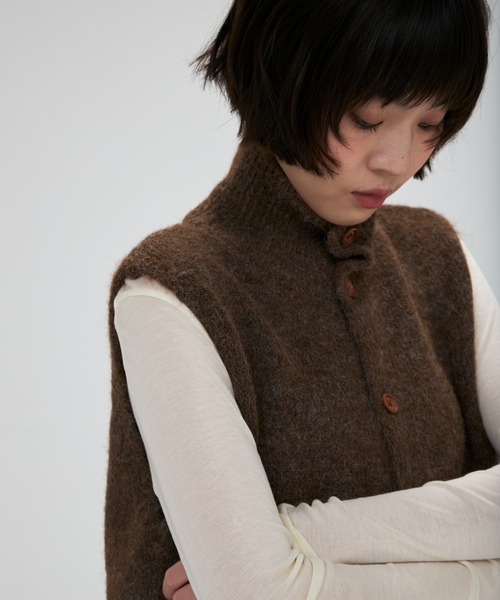 full/fill.（フルフィル）の「high neck over knit vest / ハイネックオーバーニットベスト（ベスト・レディース・ダークグレー/ブラウン/アイボリー・FREE）」の17枚目の写真