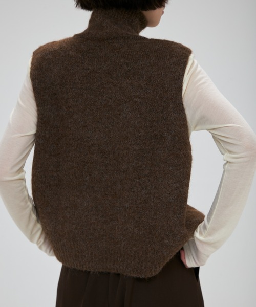 full/fill.（フルフィル）の「high neck over knit vest / ハイネックオーバーニットベスト（ベスト・レディース・ダークグレー/ブラウン/アイボリー・FREE）」の18枚目の写真