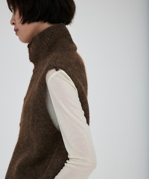 full/fill.（フルフィル）の「high neck over knit vest / ハイネックオーバーニットベスト（ベスト・レディース・ダークグレー/ブラウン/アイボリー・FREE）」の19枚目の写真
