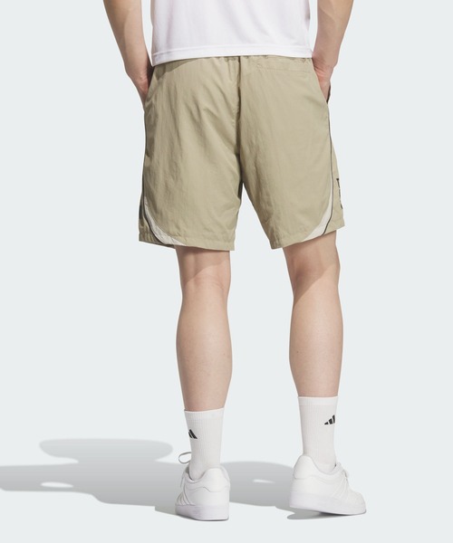 adidas(アディダス)の「ブランド ラブ ルーズフィット ライトウーブン 8インチ ショーツ / ハーフパンツ / アディダス adidas(その他パンツ・メンズ・ベージュ系その他・XX-LARGE/3XL/LARGE/MEDIUM/SMALL/X-LARGE/X-SMALL)」の2枚目の写真