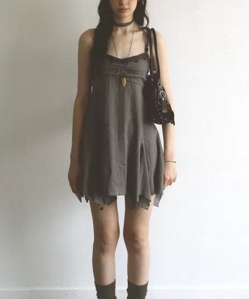 MASHIRO（マシロ）の「【MASHIRO】ホルターネックキャミチュニックワンピース Y2K(MA/EKW167)（ワンピース・レディース・ブラウン・FREE）」の3枚目の写真