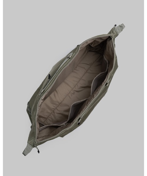 Topologie(トポロジー)の「Explorer Tote Weekender(トートバッグ・レディース・ブラック/モスグリーン系・ONE SIZE)」の10枚目の写真