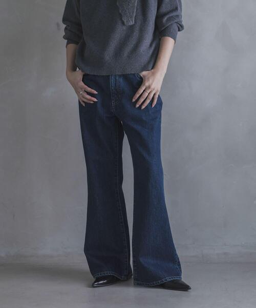 URBAN RESEARCH Sonny Label（アーバンリサーチサニーレーベル）の「ブーツカットデニム（デニムパンツ・レディース・インディゴブルー/ライトインディゴブルー・34/36/38）」の2枚目の写真