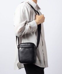 Calvin Klein カルバンクライン RAISED REPORTER レイズド レポーター ショルダーバッグ