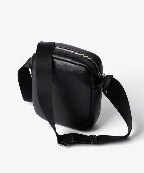 Calvin Klein(カルバン・クライン)の「Calvin Klein カルバンクライン RAISED REPORTER レイズド レポーター ショルダーバッグ(ショルダーバッグ・メンズ・ブラック・FREE)」の4枚目の写真