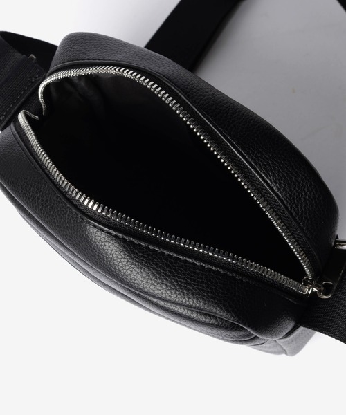 Calvin Klein(カルバン・クライン)の「Calvin Klein カルバンクライン RAISED REPORTER レイズド レポーター ショルダーバッグ(ショルダーバッグ・メンズ・ブラック・FREE)」の8枚目の写真