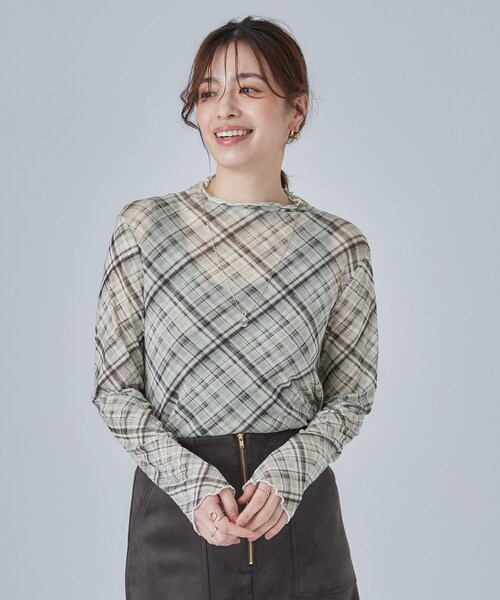SHOO・LA・RUE(シューラルー)の「【S-LL/洗濯機可】コーデにプラスするだけで垢抜ける 柄アソートシアーチュールトップス(Tシャツ/カットソー・レディース・ホワイト/ライトイエロー系/グレー系1/ブラック系5/サックスブルー・01/04/03/02)」の18枚目の写真