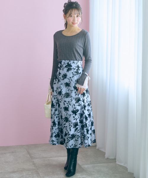 marun(マルン)の「<大きいサイズ>袖口リボンレーステレコリブカットソートップス marun(Tシャツ/カットソー・レディース・アイボリー/チャコールグレー/ピンク系・4L/3L/L/LL/5L)」の4枚目の写真