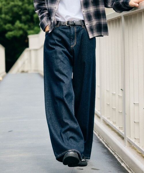 FREAK'S STORE(フリークスストア)の「限定展開 ワイド ストレート デニムパンツ(その他パンツ・メンズ・チャコールグレー/ブラック/ネイビー/ブルー・SMALL/MEDIUM/LARGE)」の3枚目の写真